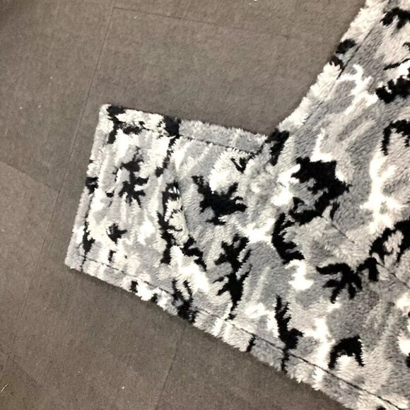 BALENCIAGA 673572 logo Stole/Shawl Large shawl Big size boa camouflage Scarf - Picture 6 of 8